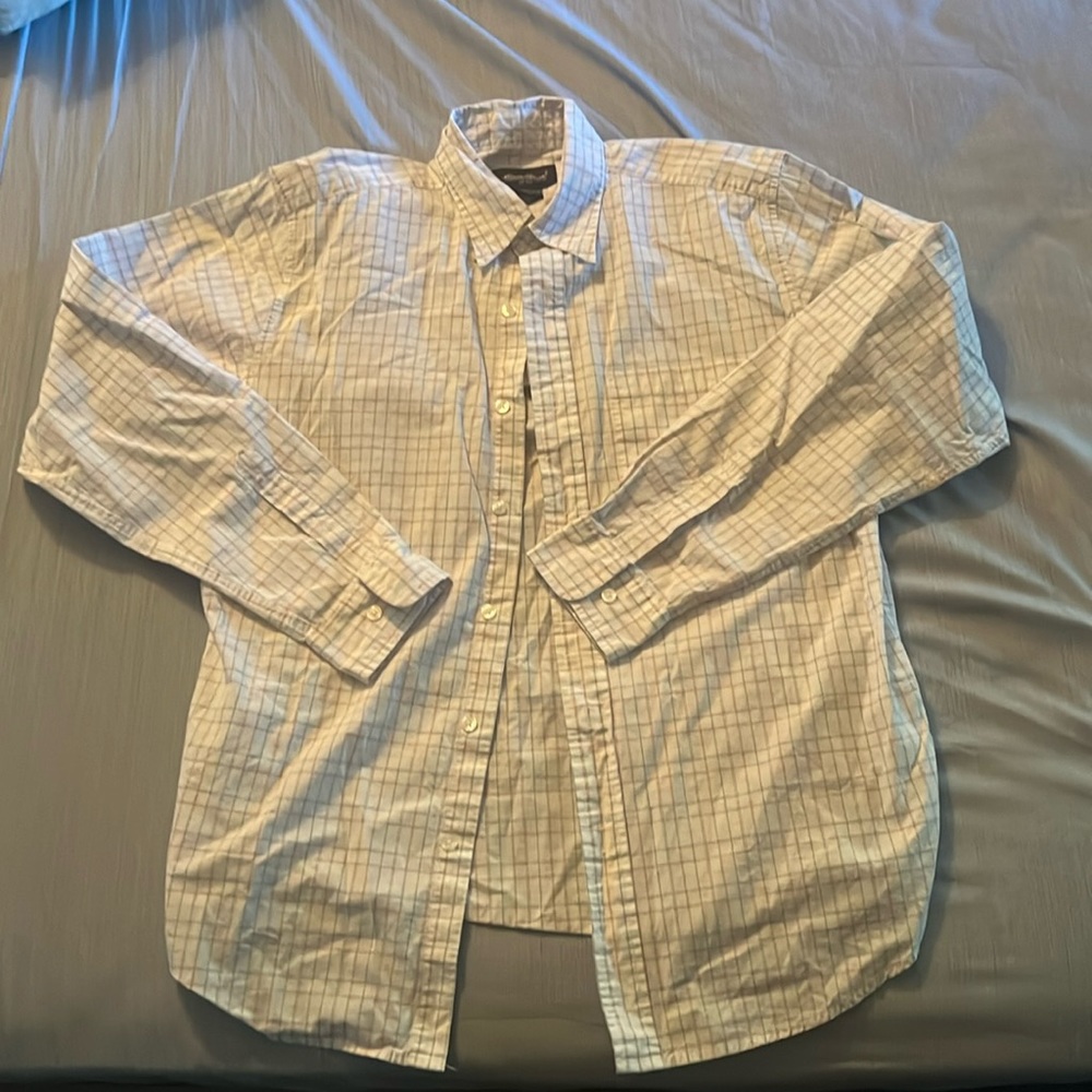 Eddie bauer button up size small like new!